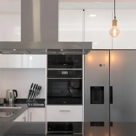 Casa Do Farol By An Island