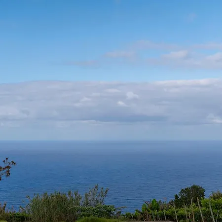 別荘 Casa Do Farol By An Island *